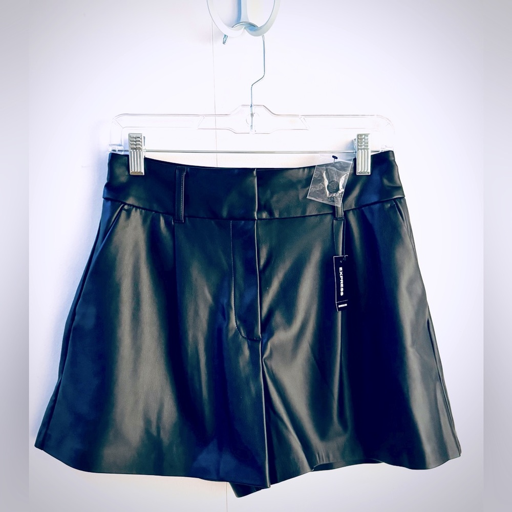 Express Faux Leather Shorts Size 4 NWT